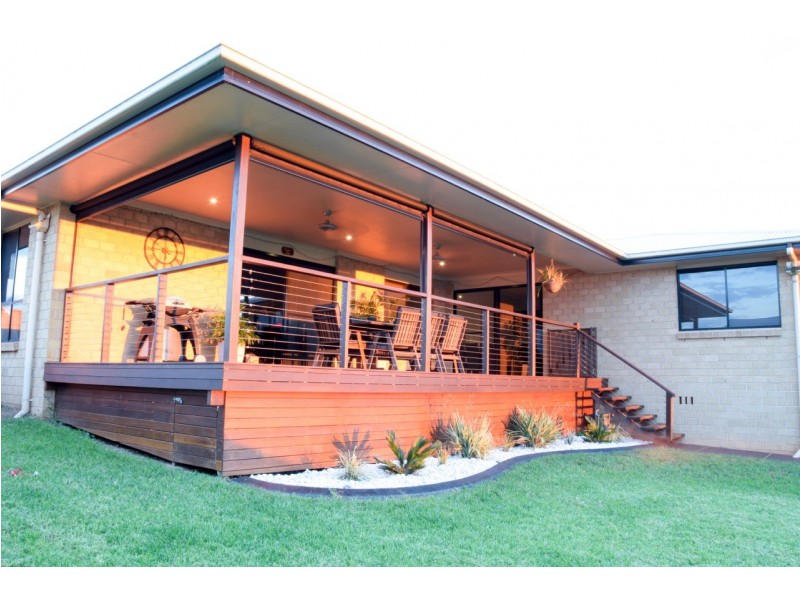 25 Hillview Parade, Kingaroy QLD 4610