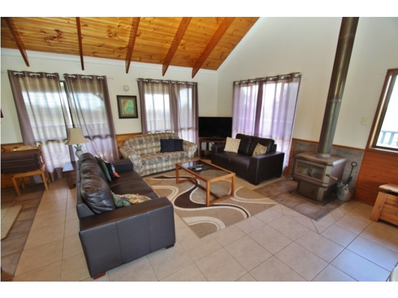 71 Rainforest Drive, Bunya Mountains QLD 4405