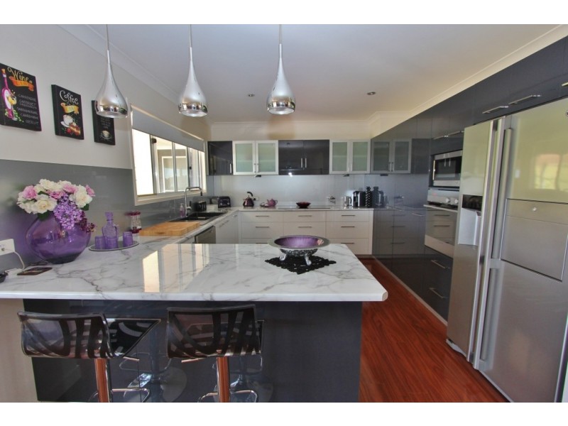 4 South Kerton Rd, Nanango QLD 4615