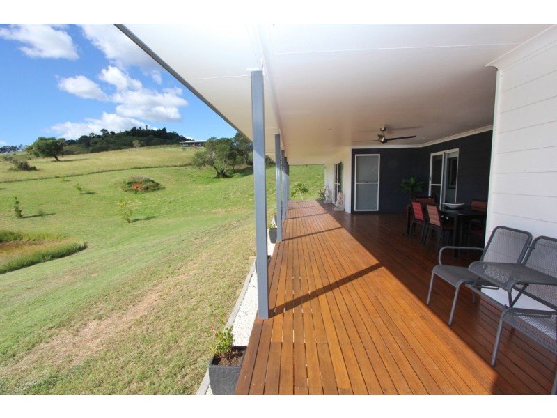 4 South Kerton Rd, Nanango QLD 4615