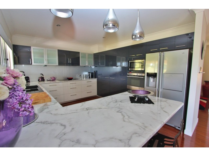 4 South Kerton Rd, Nanango QLD 4615