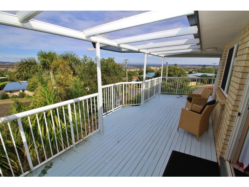 38 Adermann Drive, Kingaroy QLD 4610