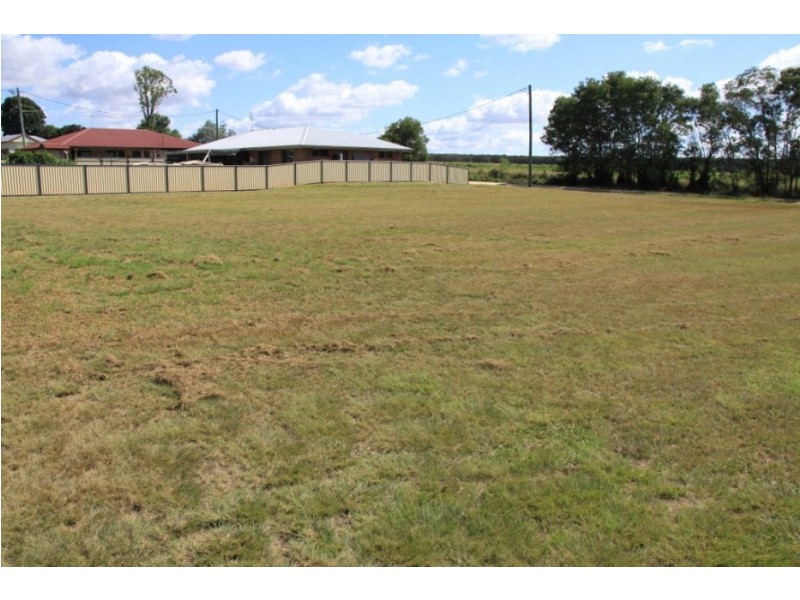 3 Matilda Street, Wooroolin QLD 4608