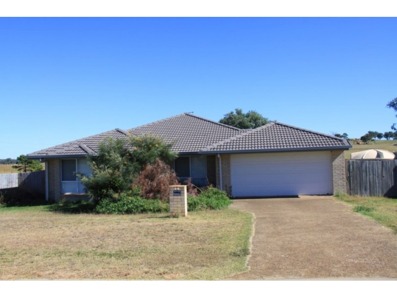 76 Buckingham Street, Kingaroy QLD 4610