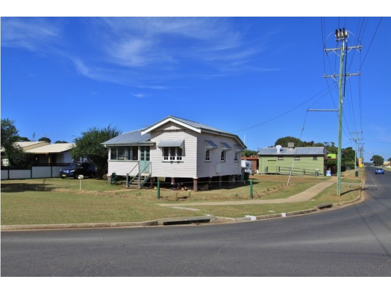17 River Road, Kingaroy QLD 4610