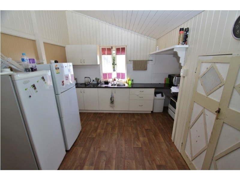 17 River Road, Kingaroy QLD 4610