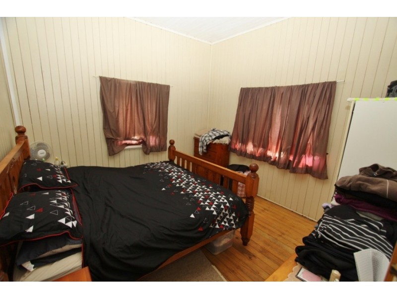 17 River Road, Kingaroy QLD 4610