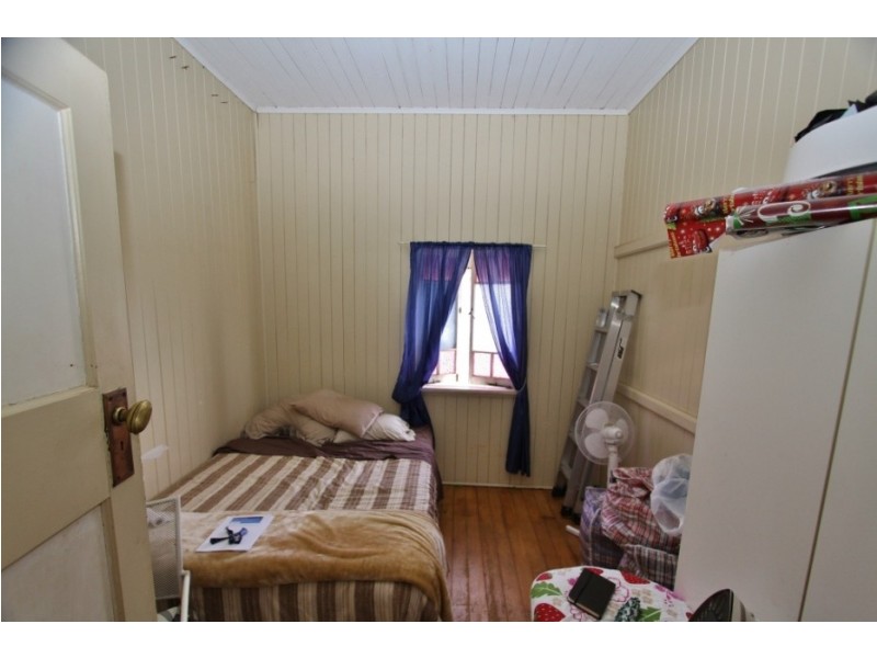 17 River Road, Kingaroy QLD 4610