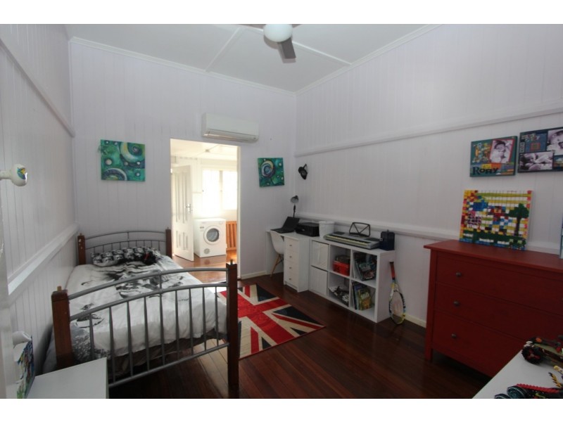 35 First Ave, Kingaroy QLD 4610