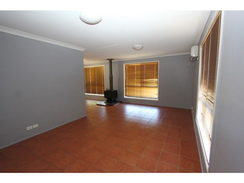 10 Joseph St, Kingaroy QLD 4610