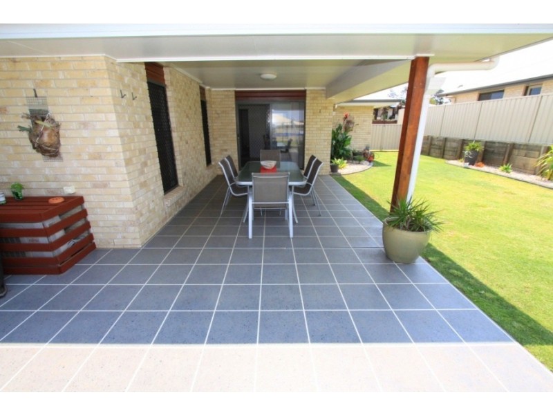 11 Allan Place, Kingaroy QLD 4610