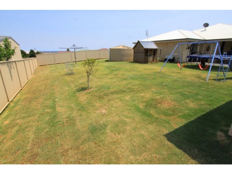 11 Allan Place, Kingaroy QLD 4610