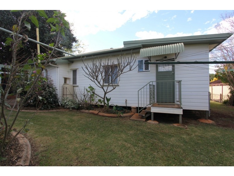 11 Norman St, Kingaroy QLD 4610