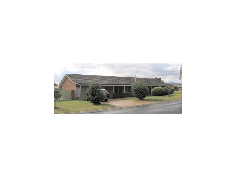 2 RAYNER STREET, Mudgee NSW 2850