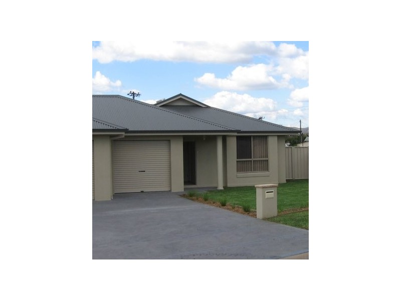 2 / 5 THOMAS CLARK PLACE, Mudgee NSW 2850