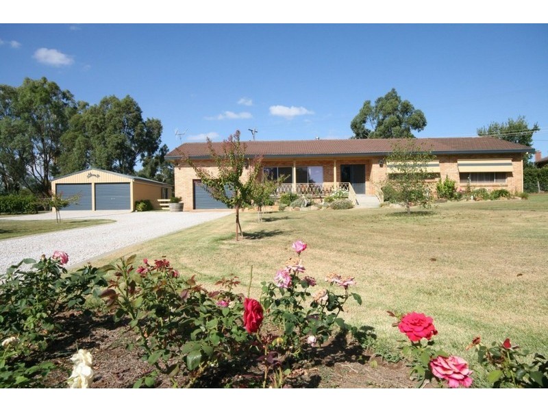 2 BUMBERRA PLACE, Mudgee NSW 2850