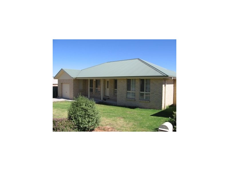15 FLIRTATION AVE, Mudgee NSW 2850