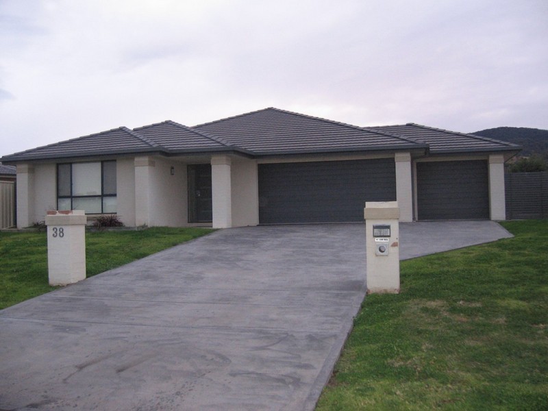 38 White Circle, Mudgee NSW 2850