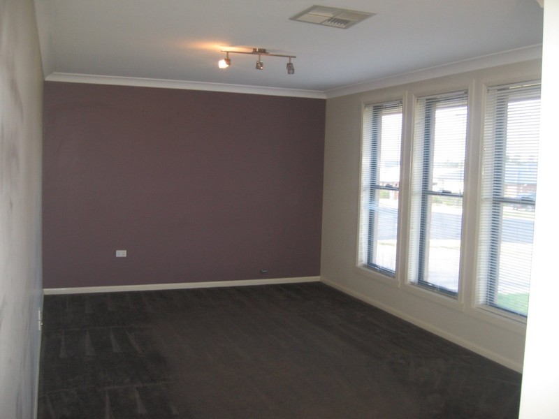 24 White Circle, Mudgee NSW 2850