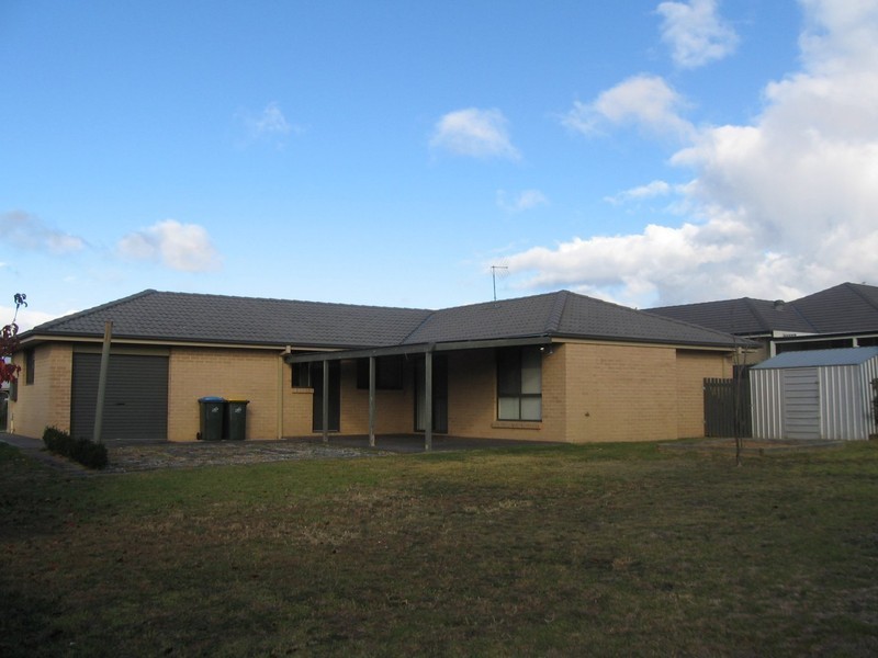 24 White Circle, Mudgee NSW 2850