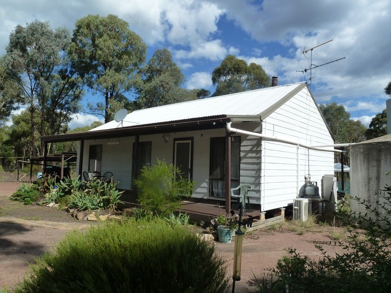 8 Pine Close, Mudgee NSW 2850