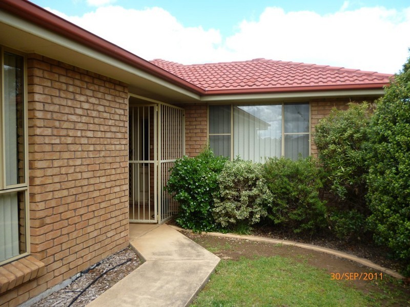 17 Woodside Close, Mudgee NSW 2850