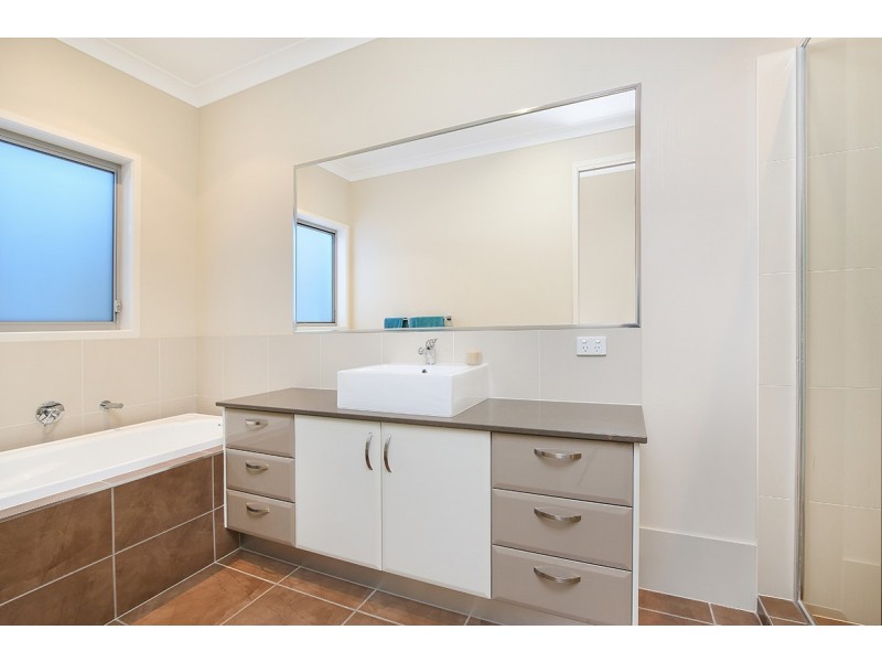 10 Tulipwood Court, Meridan Plains QLD 4551