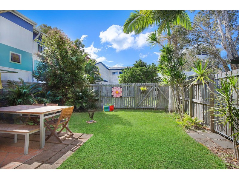 2/7 Roberts Street – Sky, Golden Beach QLD 4551