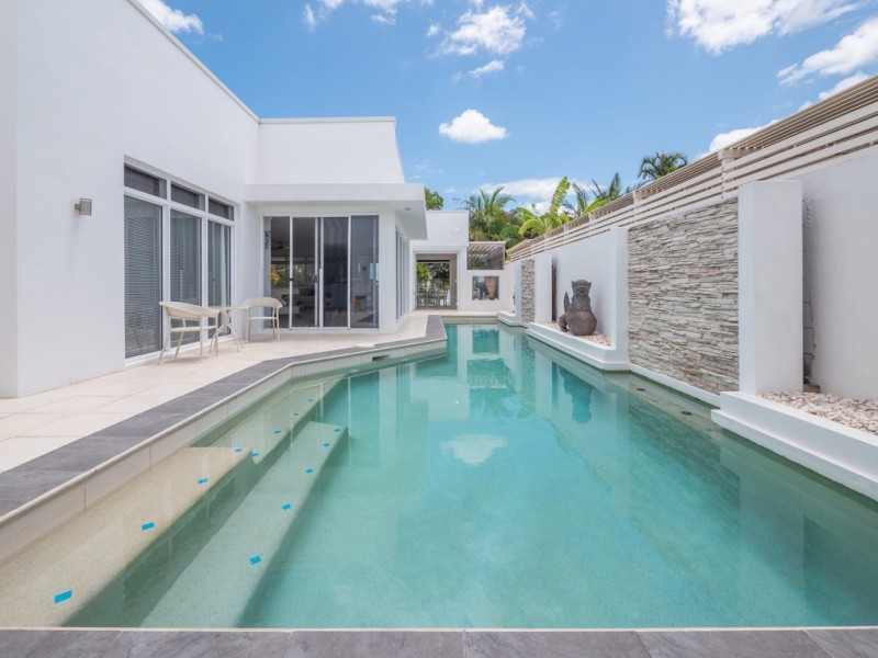 4 Silky Oak Place, Pelican Waters QLD 4551
