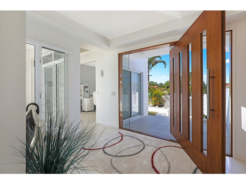 4 Silky Oak Place, Pelican Waters QLD 4551