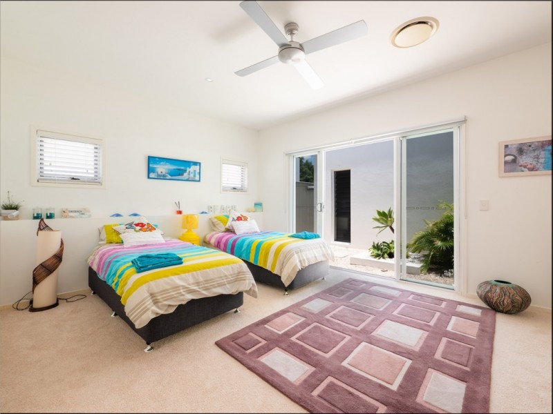 4 Silky Oak Place, Pelican Waters QLD 4551