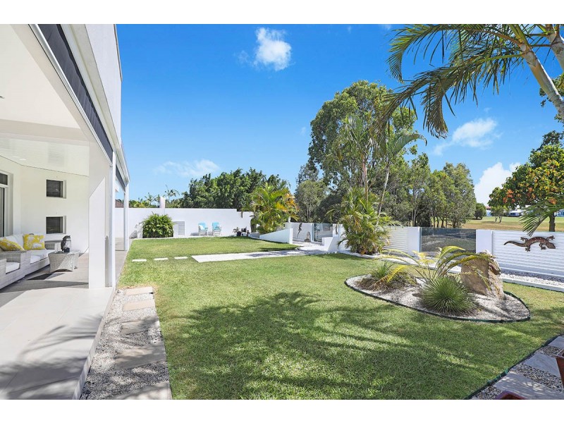 4 Silky Oak Place, Pelican Waters QLD 4551