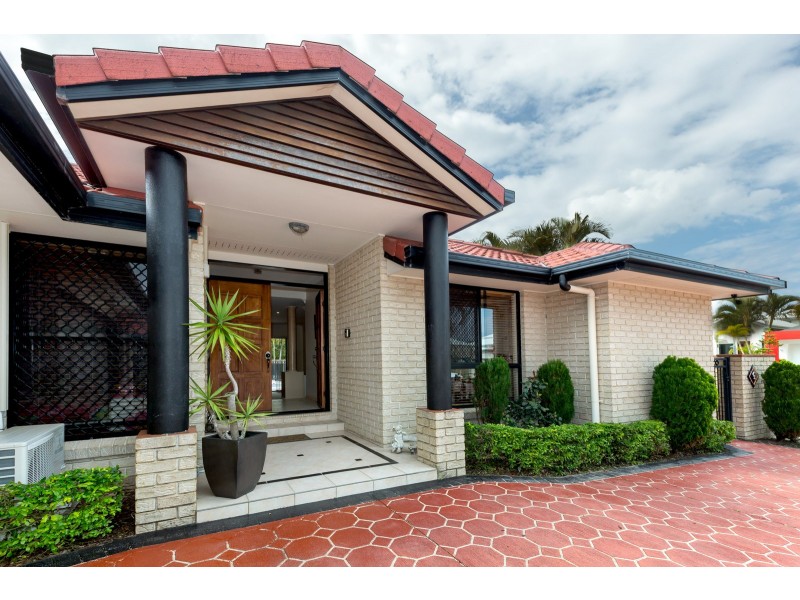 1 Waterhen Ct, Pelican Waters QLD 4551