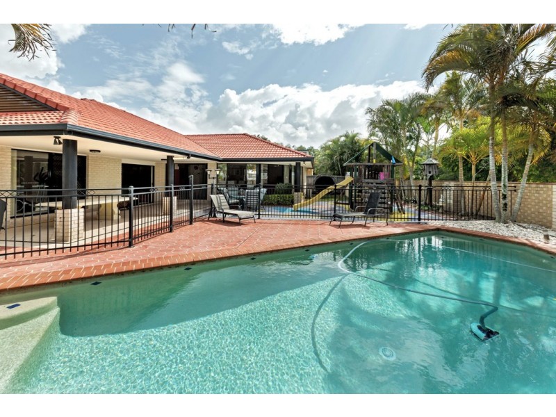 1 Waterhen Ct, Pelican Waters QLD 4551