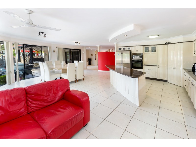 1 Waterhen Ct, Pelican Waters QLD 4551