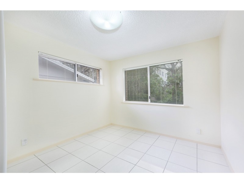 2/17 Arthur St – Excalibur, Kings Beach QLD 4551