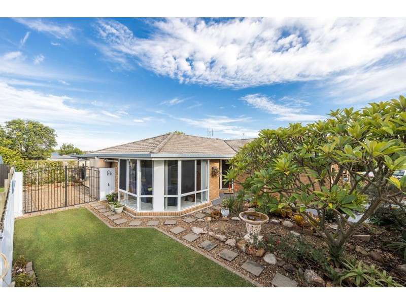 8 Kinross Court, Caloundra West QLD 4551