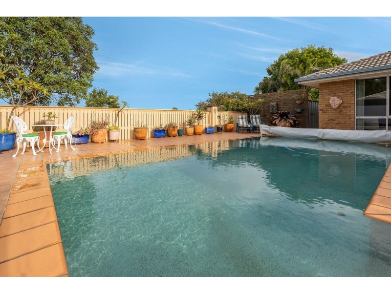 8 Kinross Court, Caloundra West QLD 4551