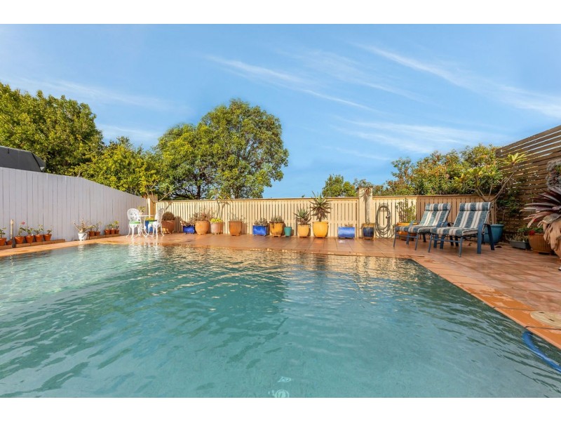 8 Kinross Court, Caloundra West QLD 4551