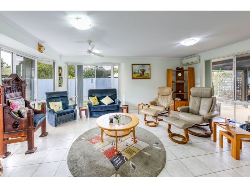 8 Kinross Court, Caloundra West QLD 4551
