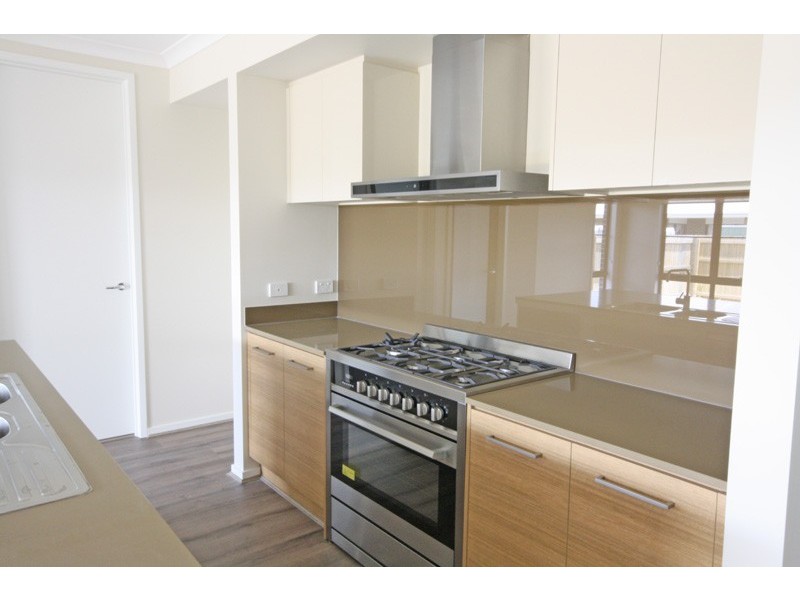 10 Ochre Cres, Caloundra West QLD 4551