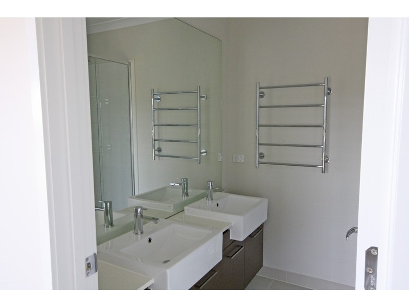 10 Ochre Cres, Caloundra West QLD 4551