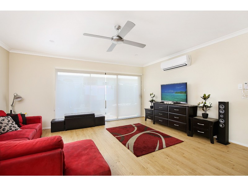 32 Emerald Drive, Caloundra West QLD 4551