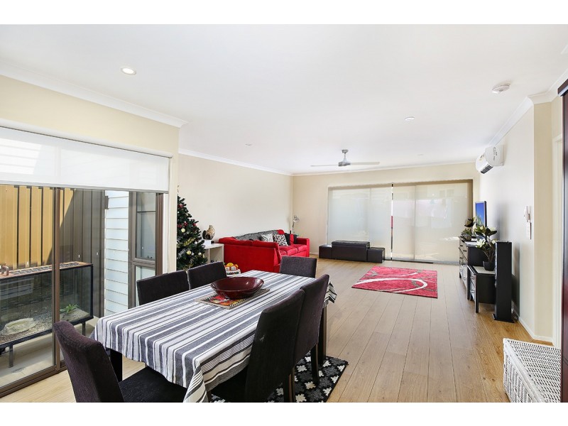 32 Emerald Drive, Caloundra West QLD 4551