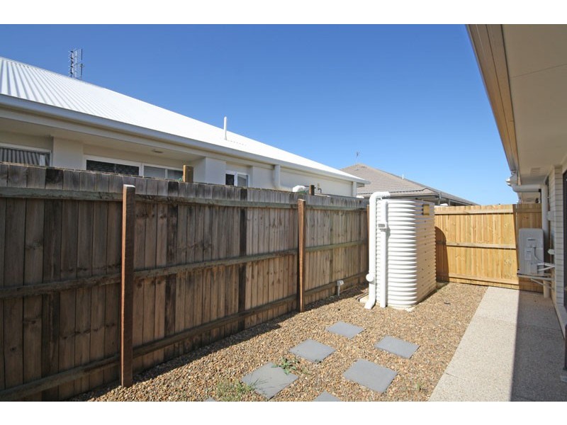 32 Emerald Drive, Caloundra West QLD 4551