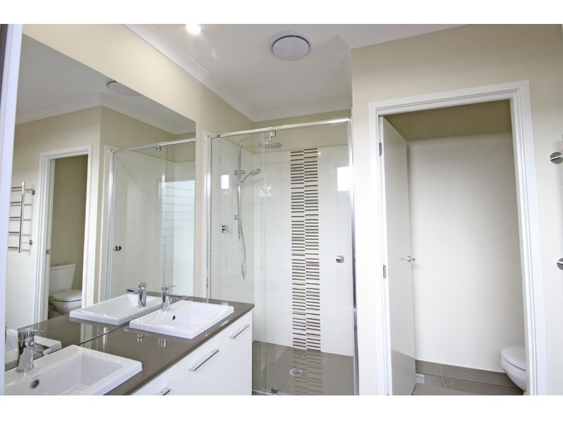 32 Emerald Drive, Caloundra West QLD 4551