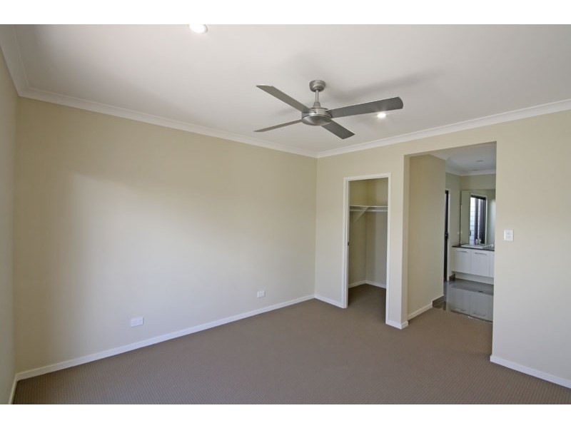 32 Emerald Drive, Caloundra West QLD 4551