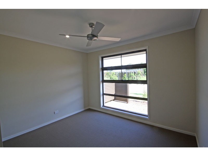 32 Emerald Drive, Caloundra West QLD 4551