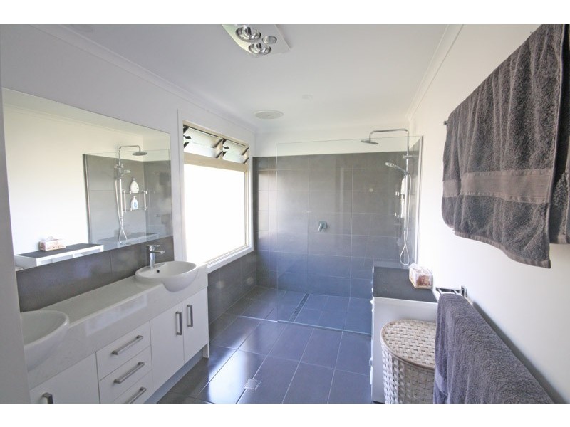 2 Orringa Street, Wurtulla QLD 4575