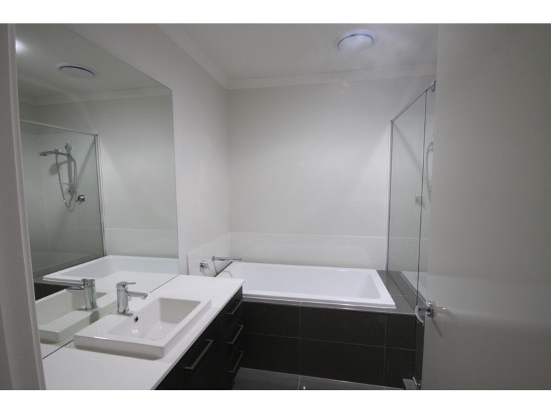 44 Amber Drive, Caloundra West QLD 4551